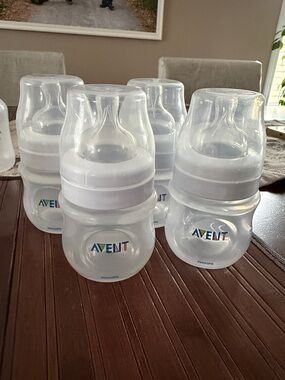 Philips AVENT Clear Baby Bottles - Set of 4, White Caps